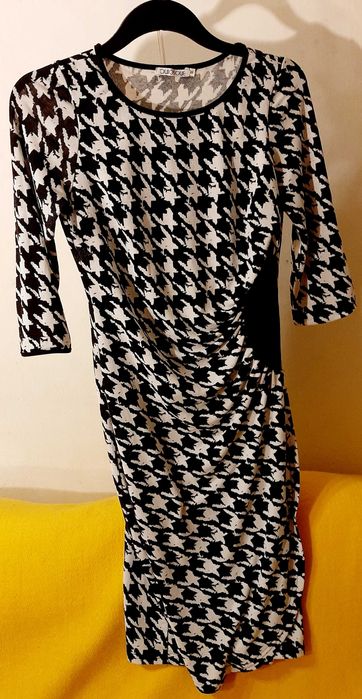 Sukienka QUIOSQUE, rozmiar 38