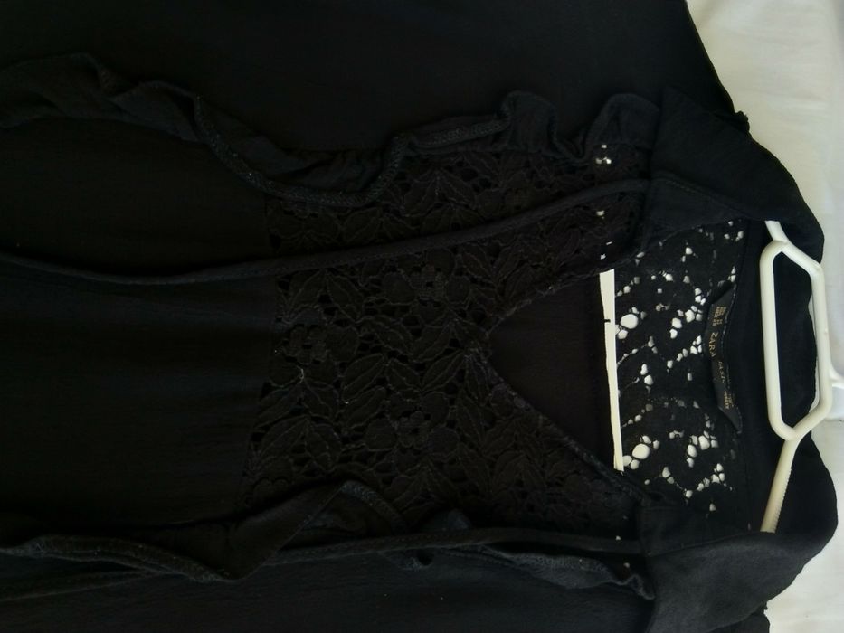 Camisa Zara com renda