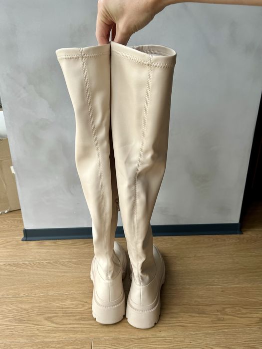 Світлі бежеві ботфорти Reserved. Еко-шкіра, демісезонне жіноче взуття