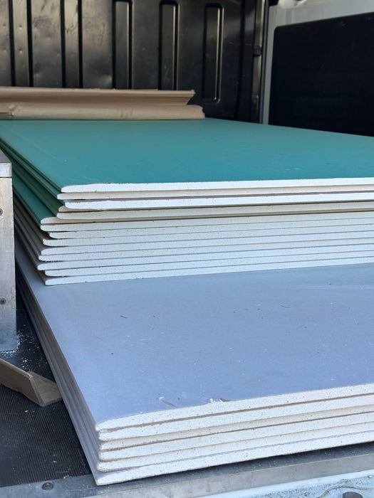 Гіпсокартон звичайний та вологостійкий