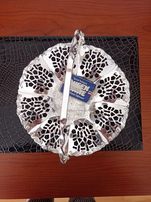 Cesto banhado a prata