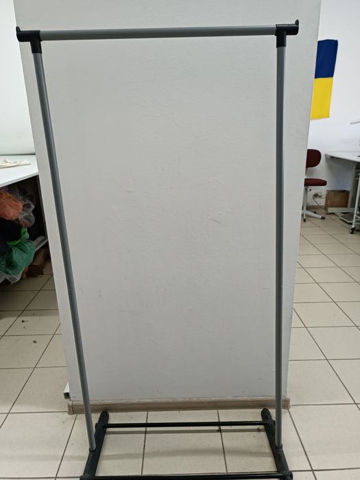 Тримач для одягу одинарний