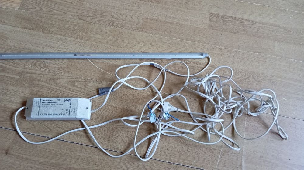 Listwa LED z zasilaczem