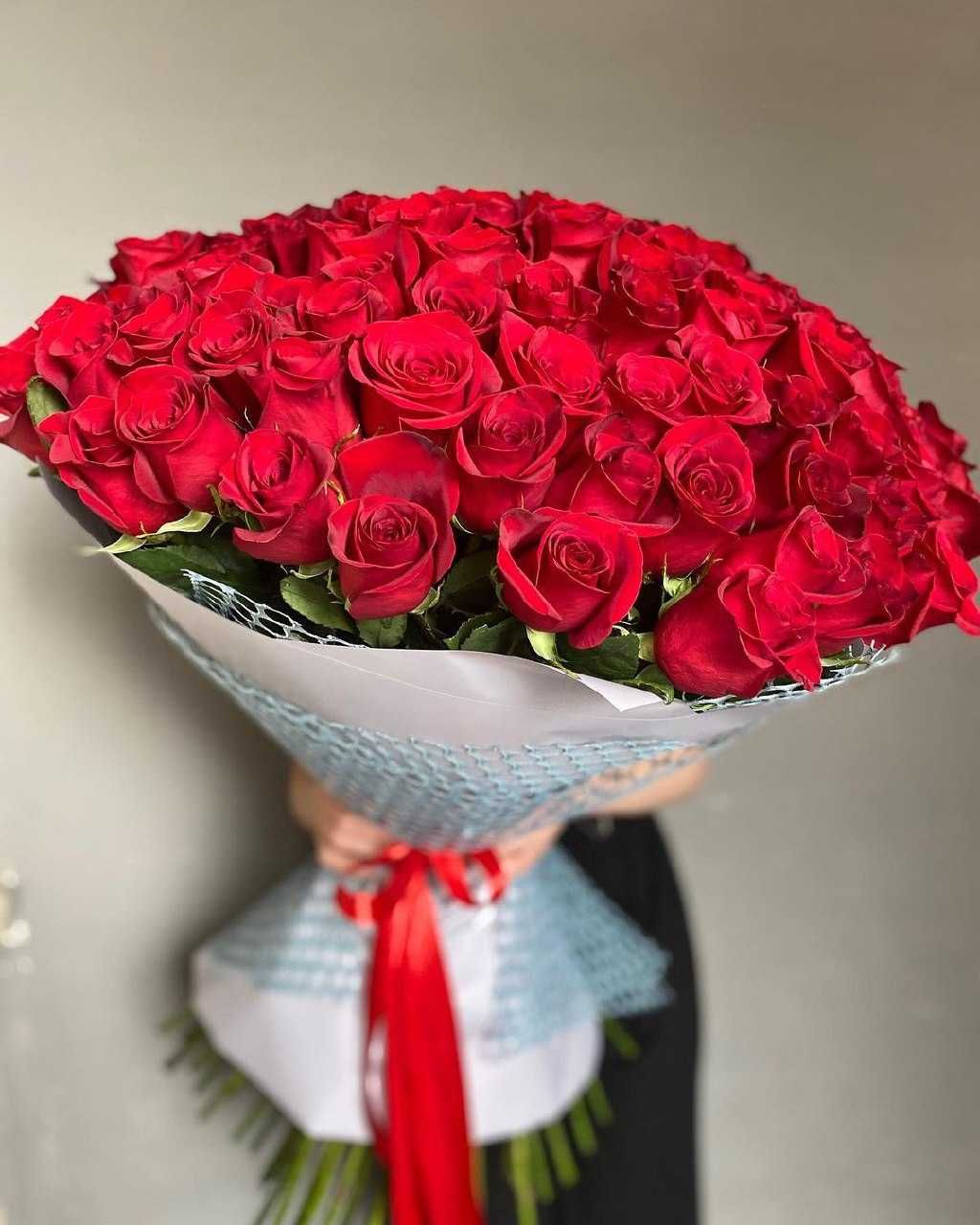 Огромный букет 111 роз. Цветы Днепр, подарок. Доставка цветов