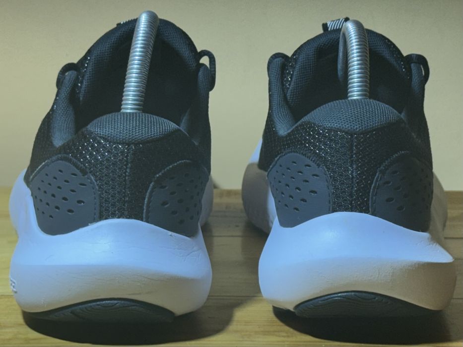 Оригінальні кросівки Under Armour. Розмір 42,5(27 см)