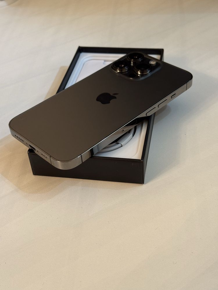 Iphone 13 pro 256 gb в ідеальному стані