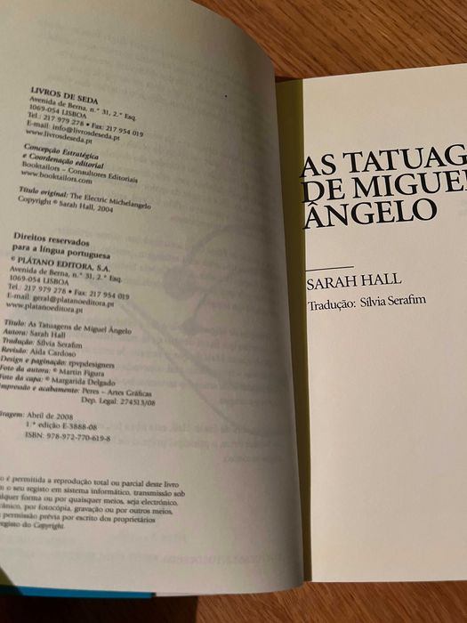 As Tatuagens de Miguel Ângelo    SARAH HALL