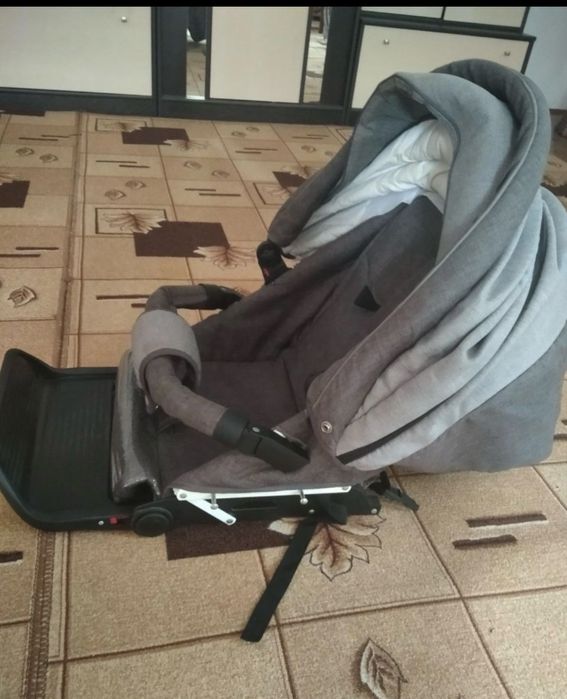 Коляска дитяча сіра