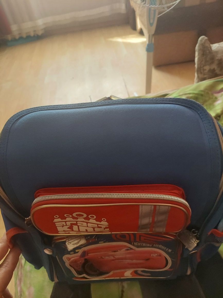 Ортопедичний рюкзак для хлопчика