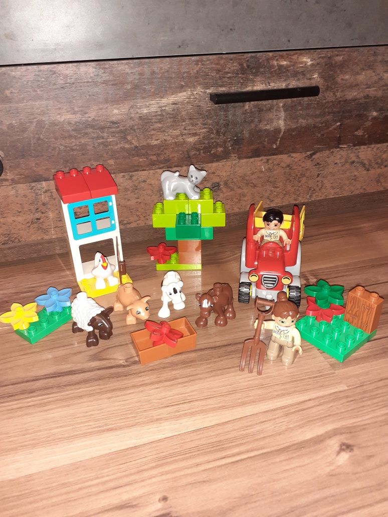 Lego Duplo Farma zwierzęta ludziki traktor z przyczepą