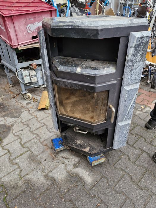 Piec kominek koza
