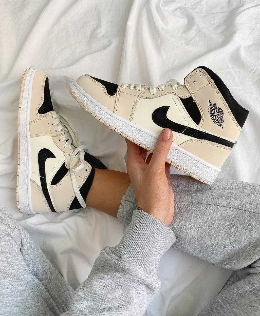 N1ke Air Jordan 1 Beige/Black