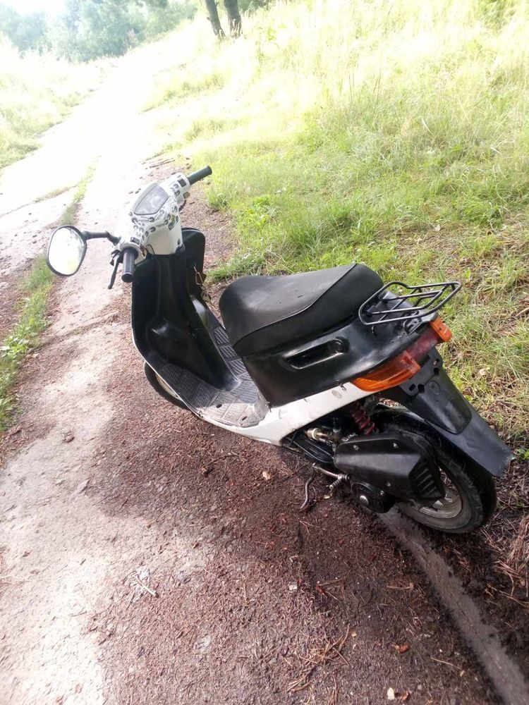 Продам скутир хонда діо 18