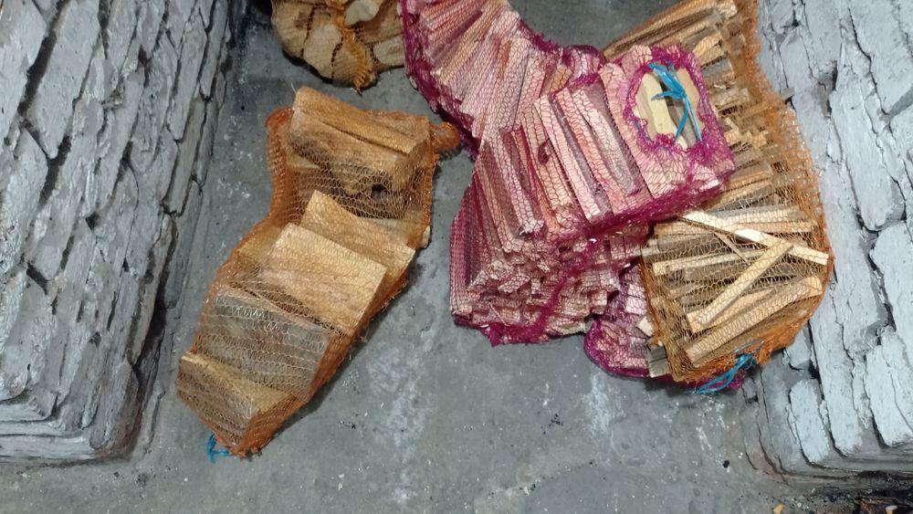 Drewno opałowe w workach