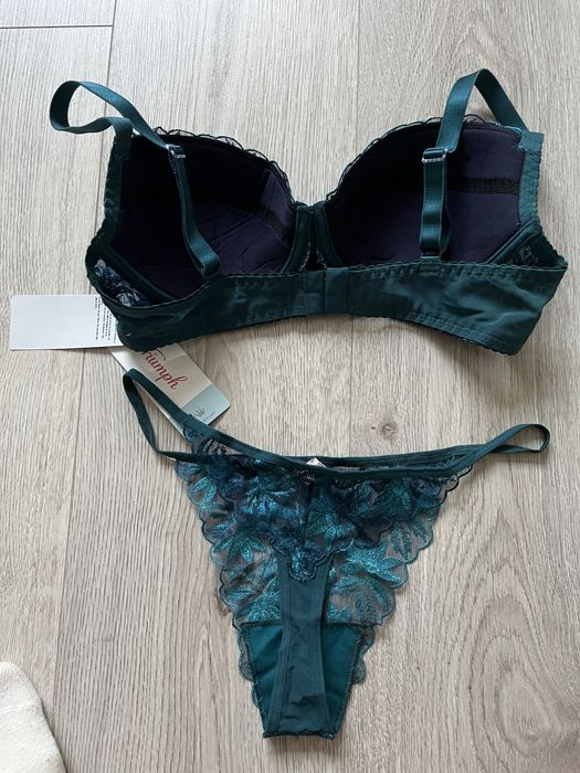 Triumph комплект 75b/ 70 С s комплект білизни