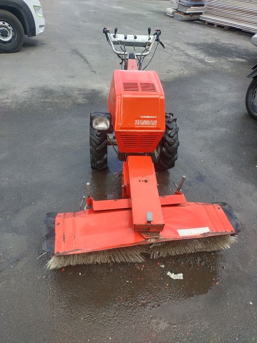 Zamiatarka spalinowa