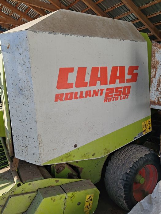 Claas Rollant 250