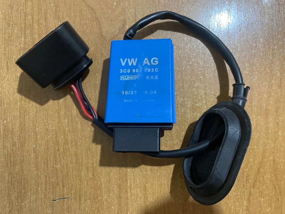 Блок керування насосом паливним 3C0906093C