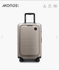 Чемодан Monos Carry-On Pro