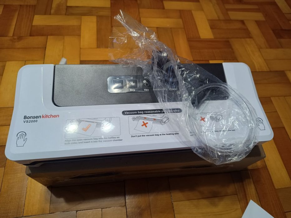 Zgrzewarka do żywności Bonsenkitchen 2000 biała