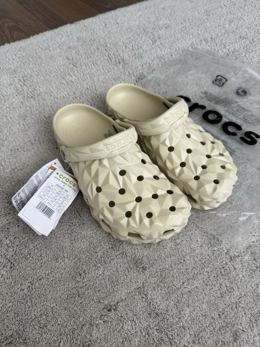 Crocs M8W10 26,5 см Classic Geometric Clog М8 41 42 бежеві крокси