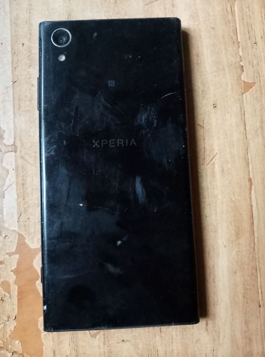 Redmi 9A и Sony Xperia XA1+ запчасти или восстановление.