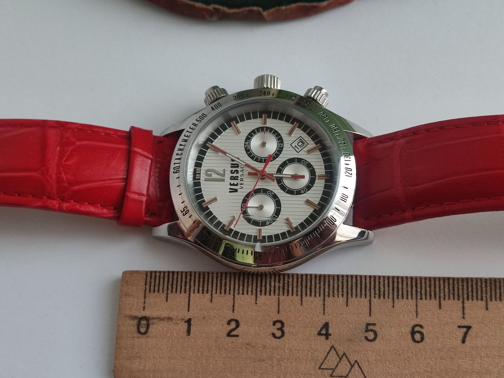 Жіночий годинник Versus by Versace SGC030012

Red