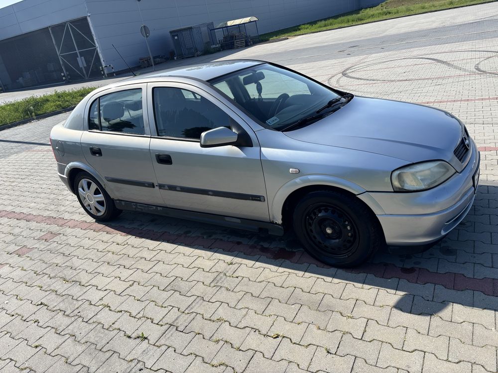 Opel Astra 2 Hatchback Komfort