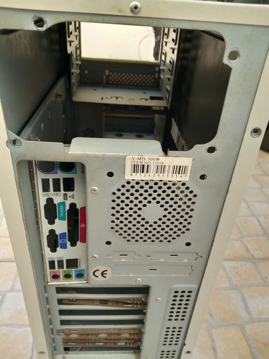 Vendo caixa atx usada