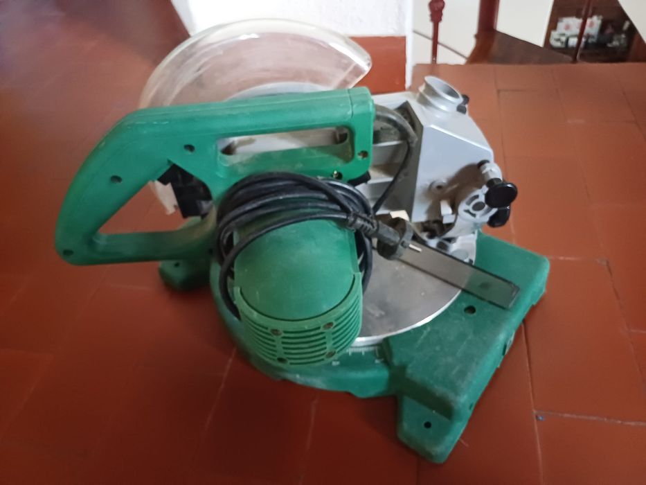 Serra circular - máquina de corte 1200W Work Bull