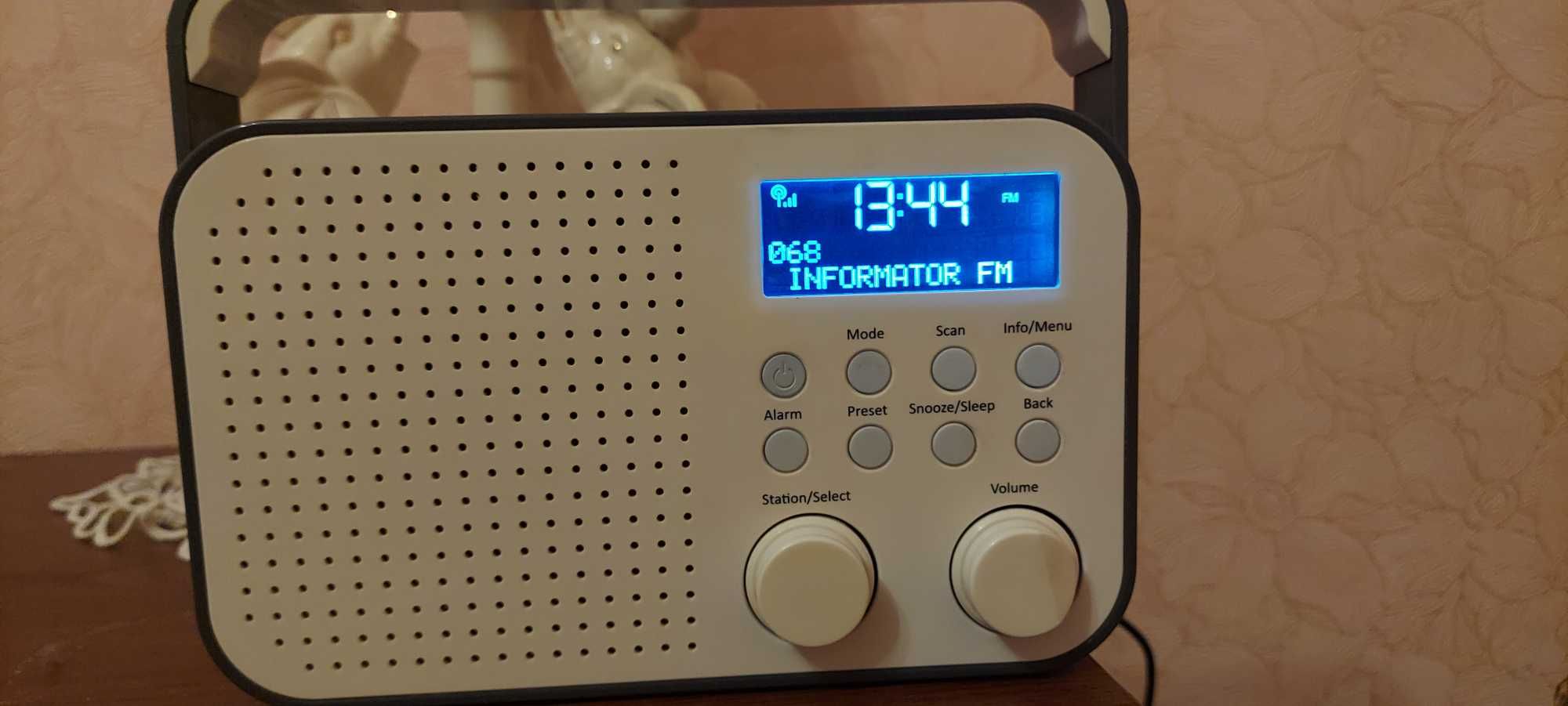 Цифрове радіо DAB FM Tesco DR 1404G 4w LCD Display Grade C крутий звук