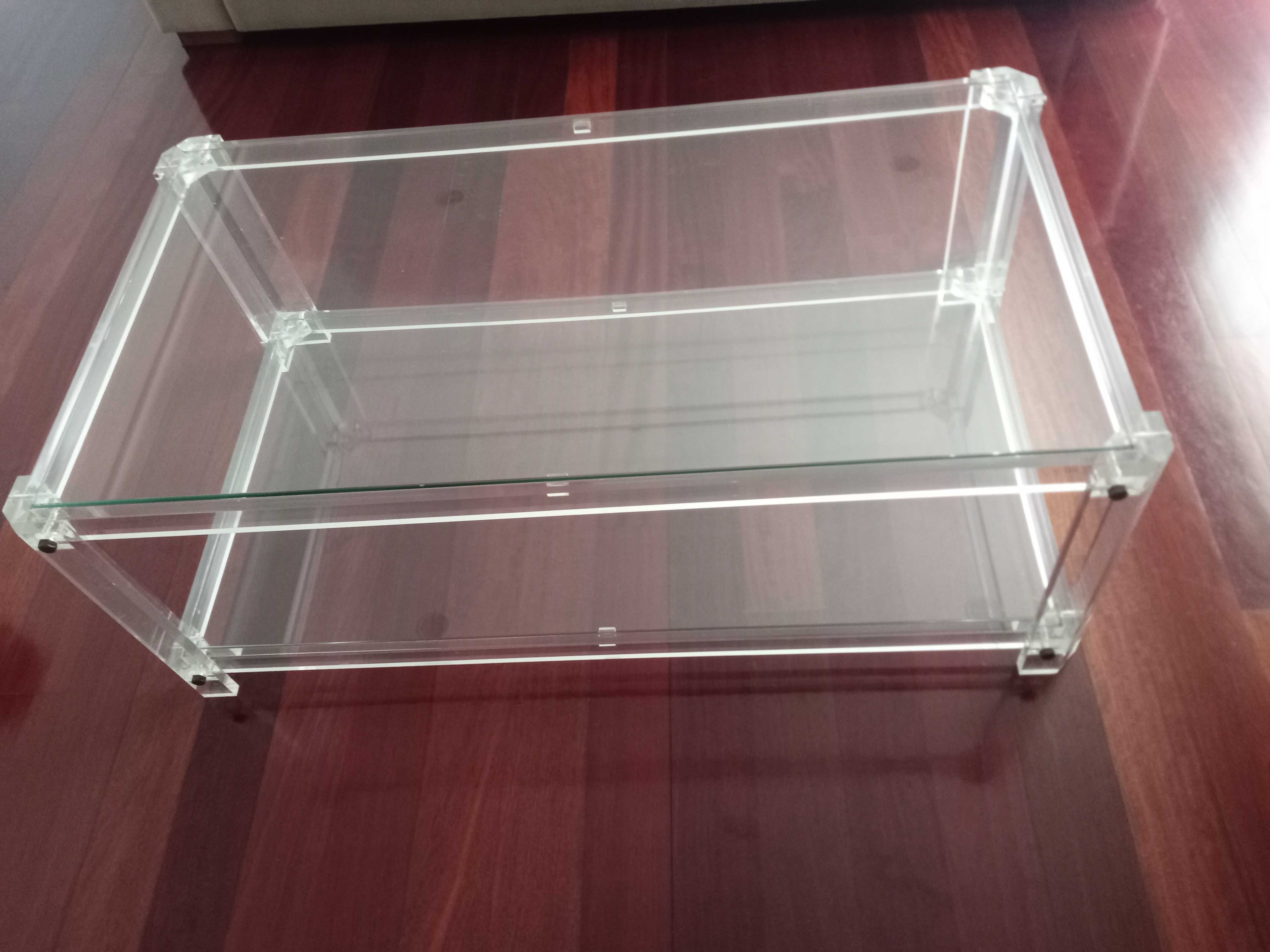 Mesa  Centro em Acrílico com dois Vidros