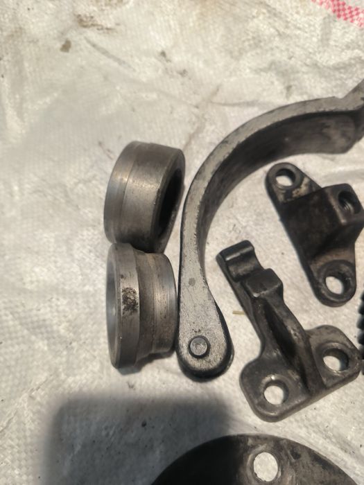 Колектор впускний та випускний ЯМЗ-238 Т-150 МАЗ КРАЗ ГАЗ 51 53 66 УАЗ