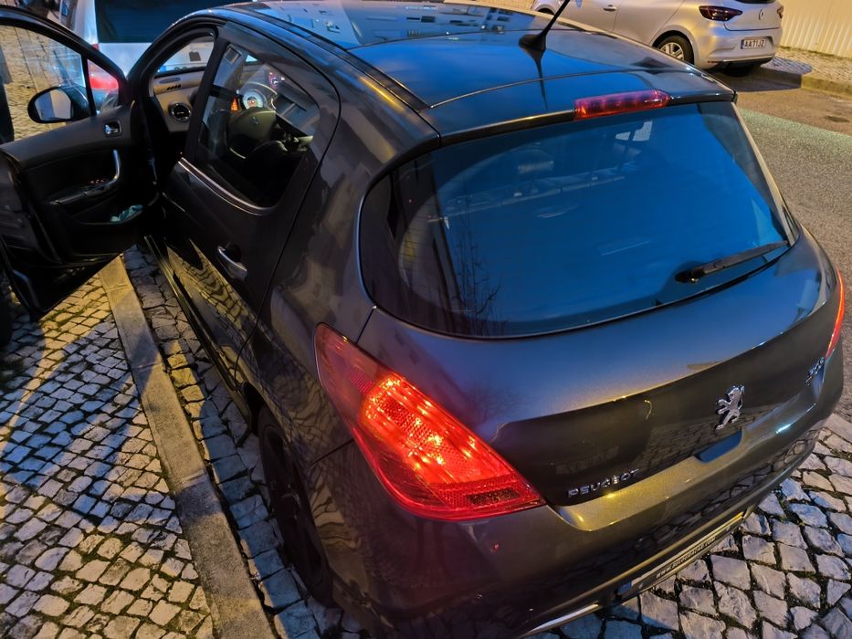 Peugeot 308 1.6 hdi Sport bem estimado