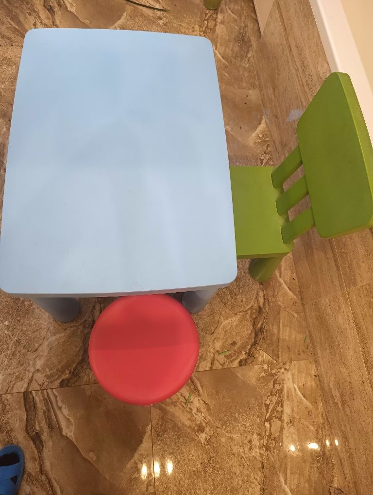 Stolik i 3 krzesła mammut IKEA