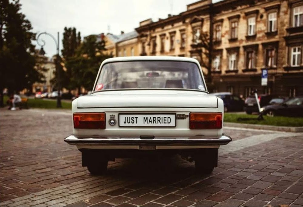 Auto do ślubu Fiat125p