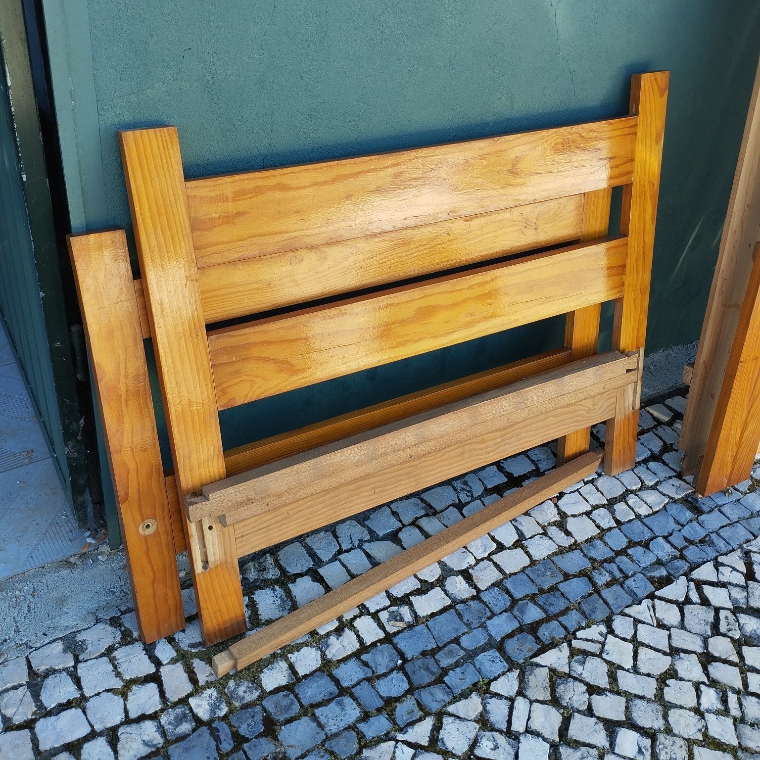 Cama solteiro com colchão