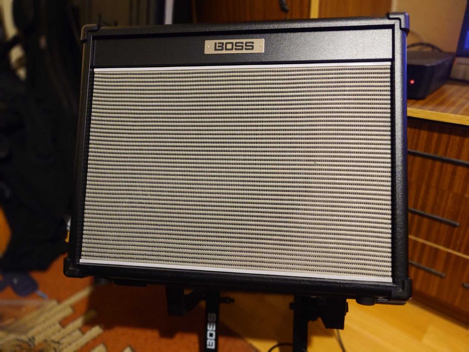 Boss Nextone Stage + Sterownik GA-FC + stojak Boss BAS-1