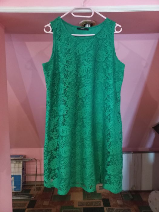 Продам плаття всі по 112 грн.