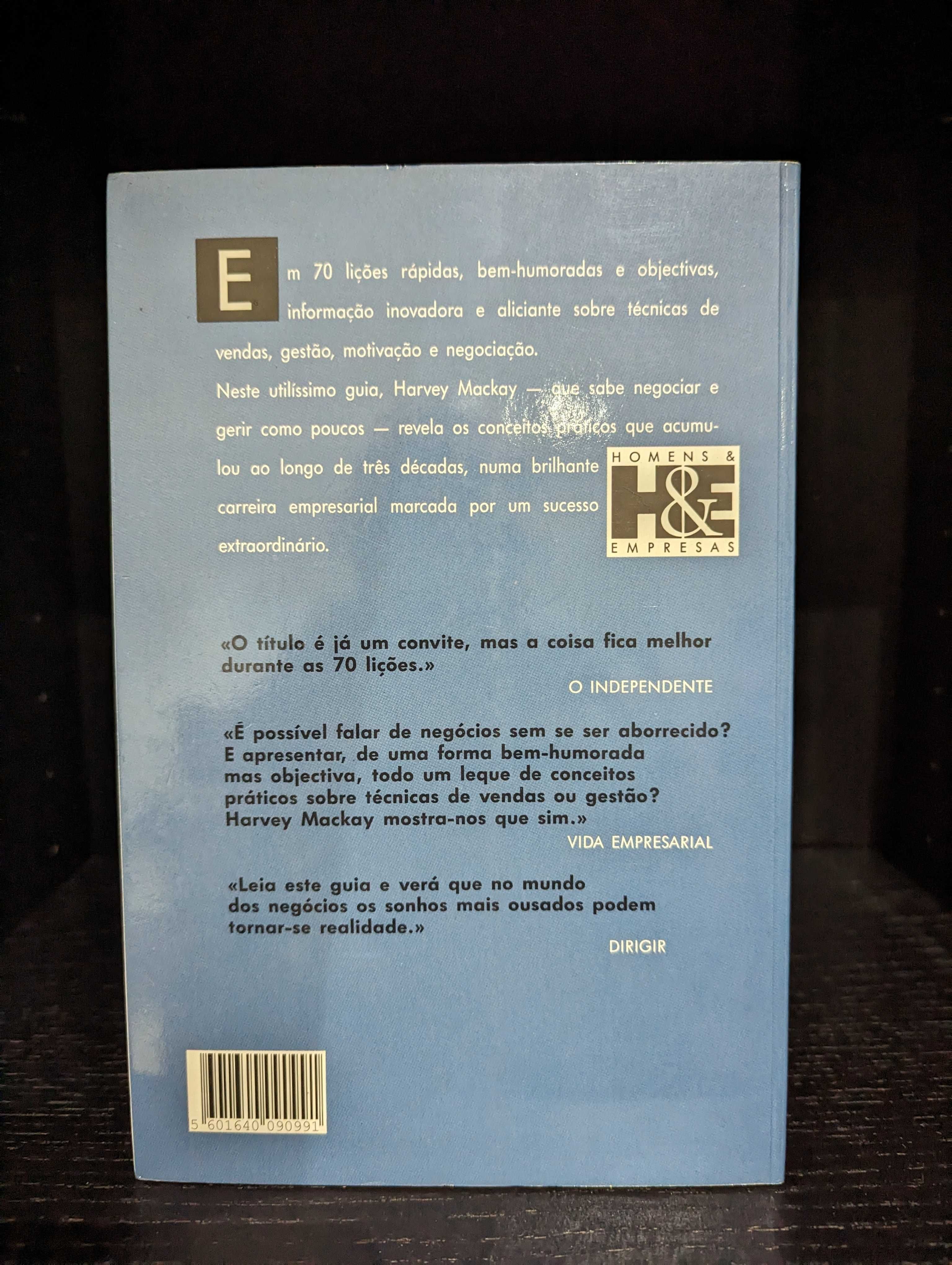 Como Nadar com Os Tubarões sem ser comido vivo - Harvey Mackay