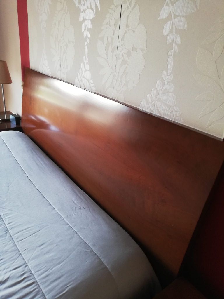 Mobília de quarto - Cerejeira maciça