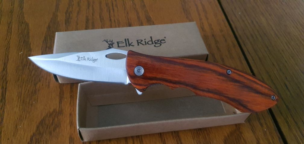 Nóż turystyczny Master Cutlery