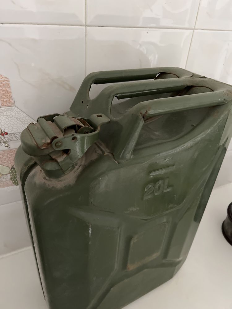 Bidon de 20 L verde escuro