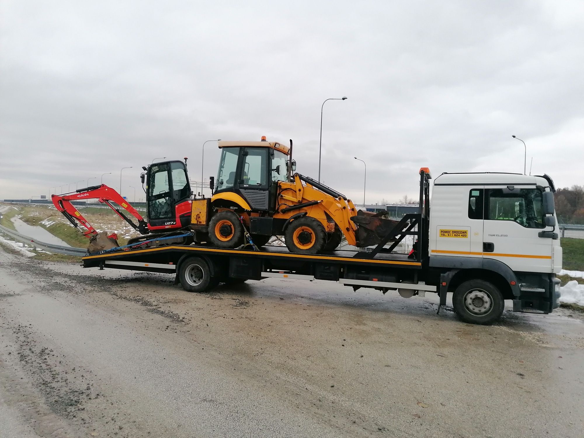 Pomoc drogowa Dębica Rzeszów Tarnów autostrada a4 autolaweta holowanie