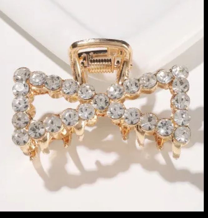 Заколки для волос.