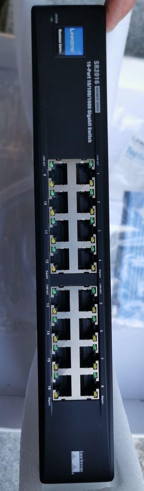 Switch Cisco de 16 portas Gigabit