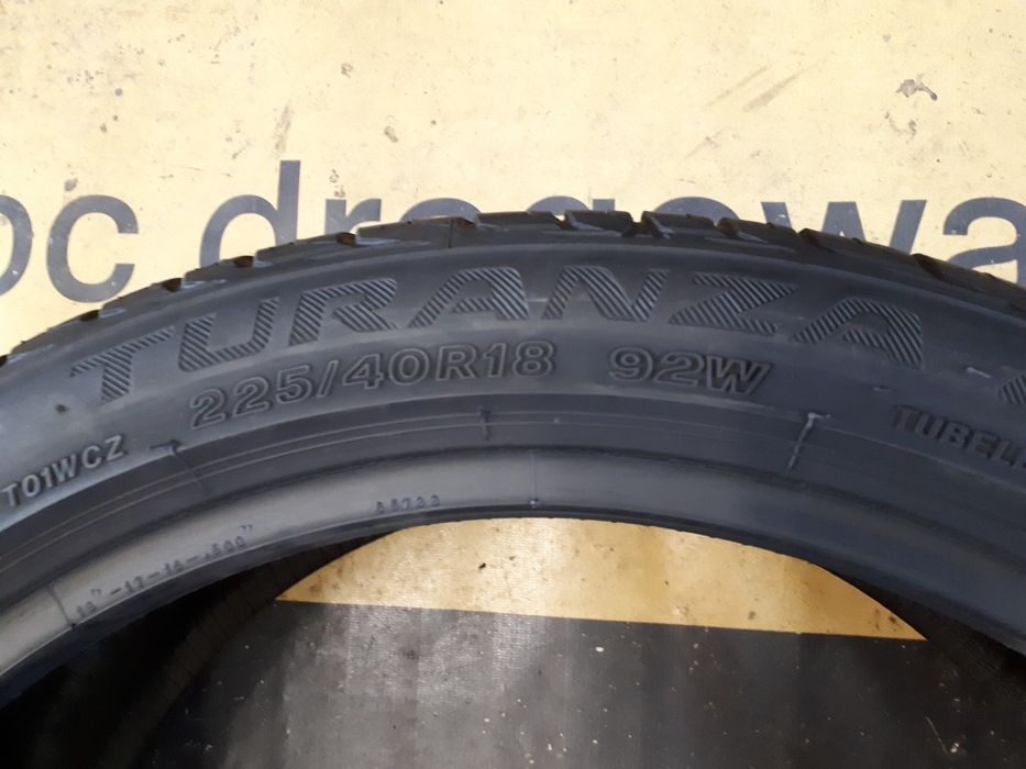 225 40 R 18 92W Bridgestone Turanzaz