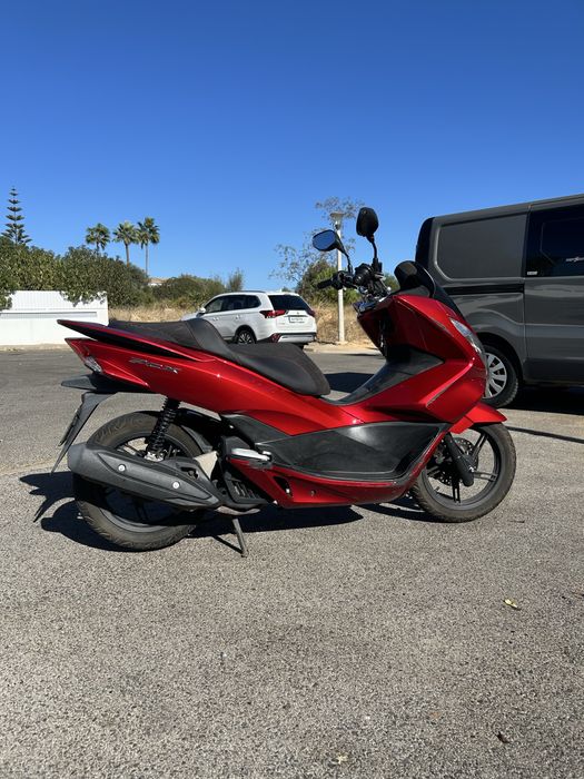 Mota 125cc - PCX de 2017,Bom estado (com banco custom) +\-negociavel