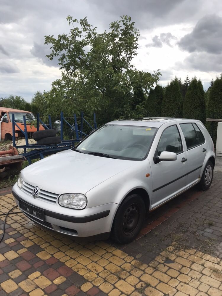 Golf 4 1.9 sdi cały na części agp , drz , Lb7z