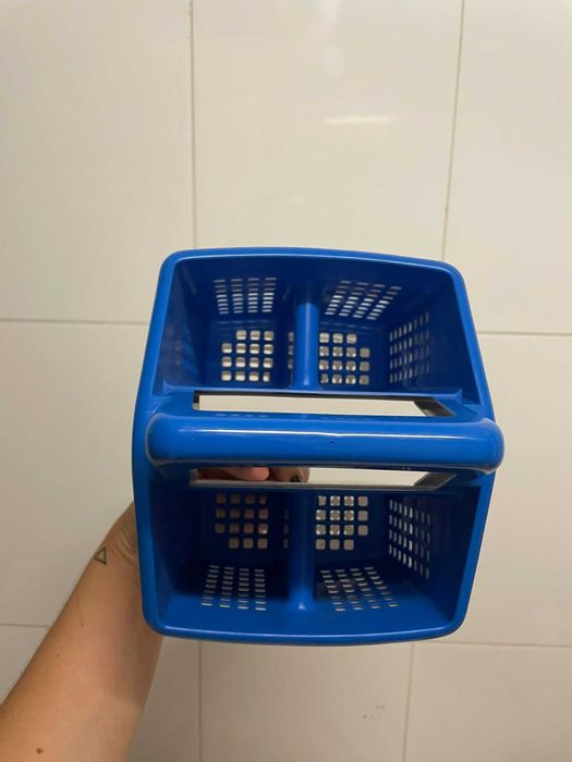 Liquidação total -Cestos para talheres